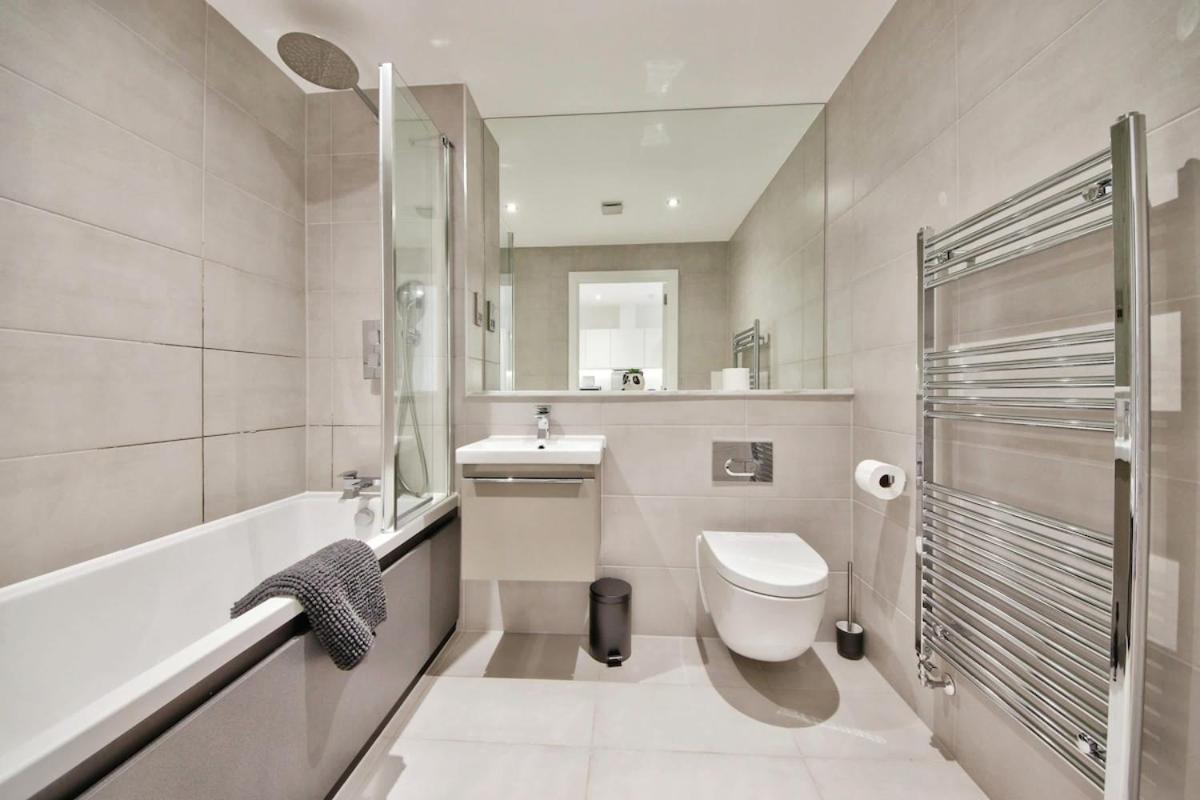 Modern Comfort 1 Bed Apartment Broadoaks, Sulihull 索利赫尔 外观 照片