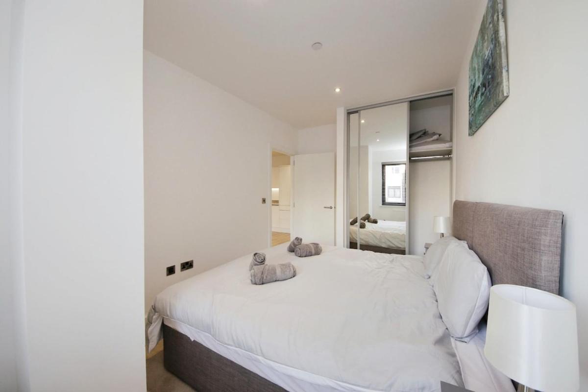 Modern Comfort 1 Bed Apartment Broadoaks, Sulihull 索利赫尔 外观 照片